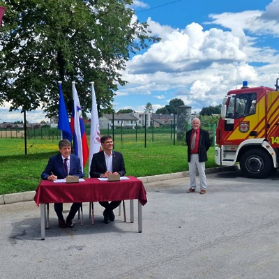 Izgradnja nadstrešnice v Kranju