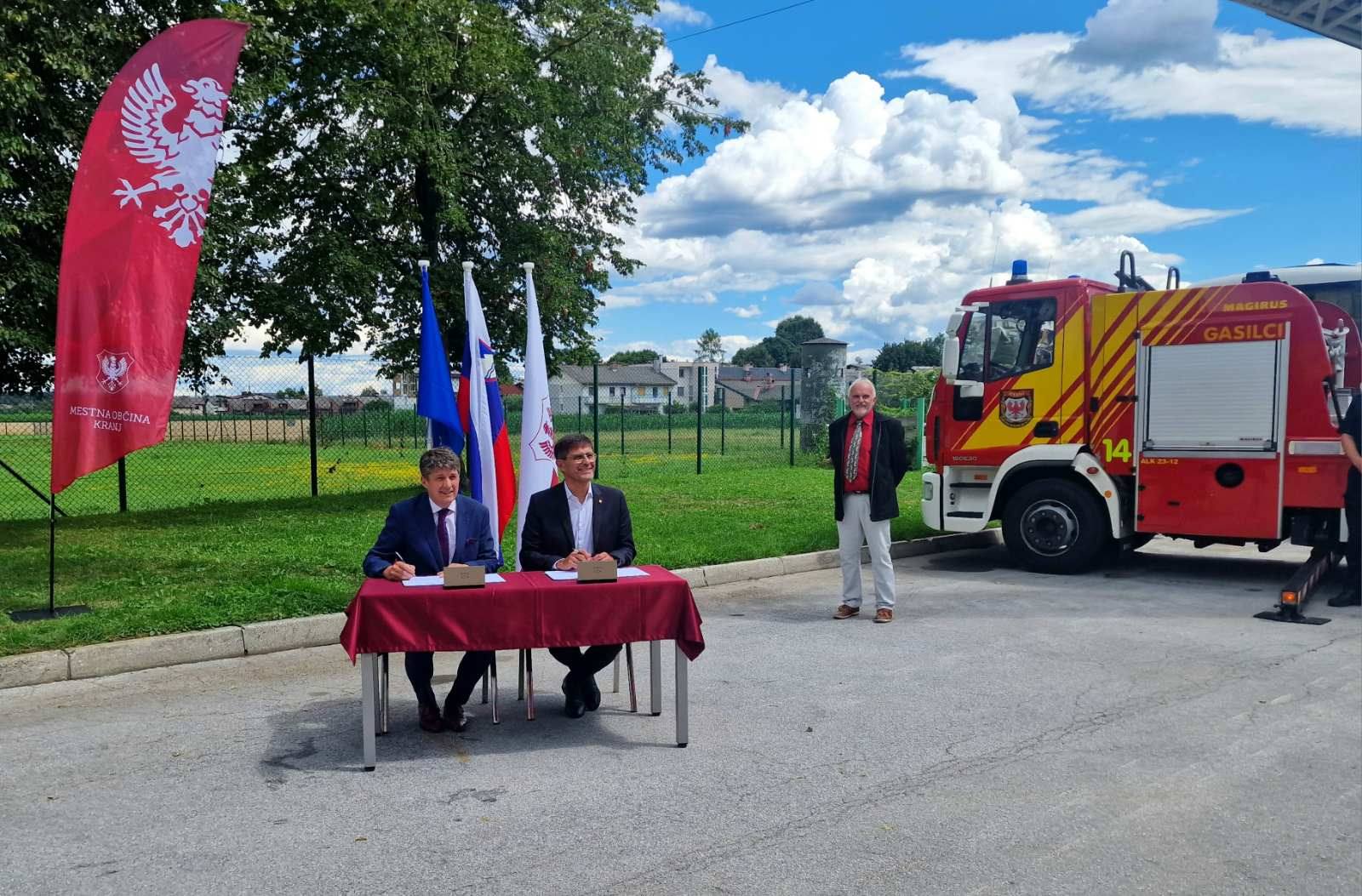 Izgradnja nadstrešnice v Kranju