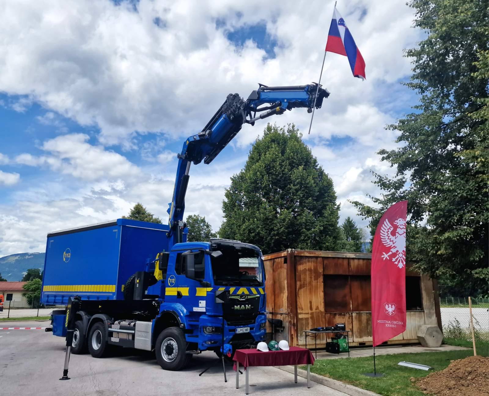 Izgradnja nadstrešnice v Kranju